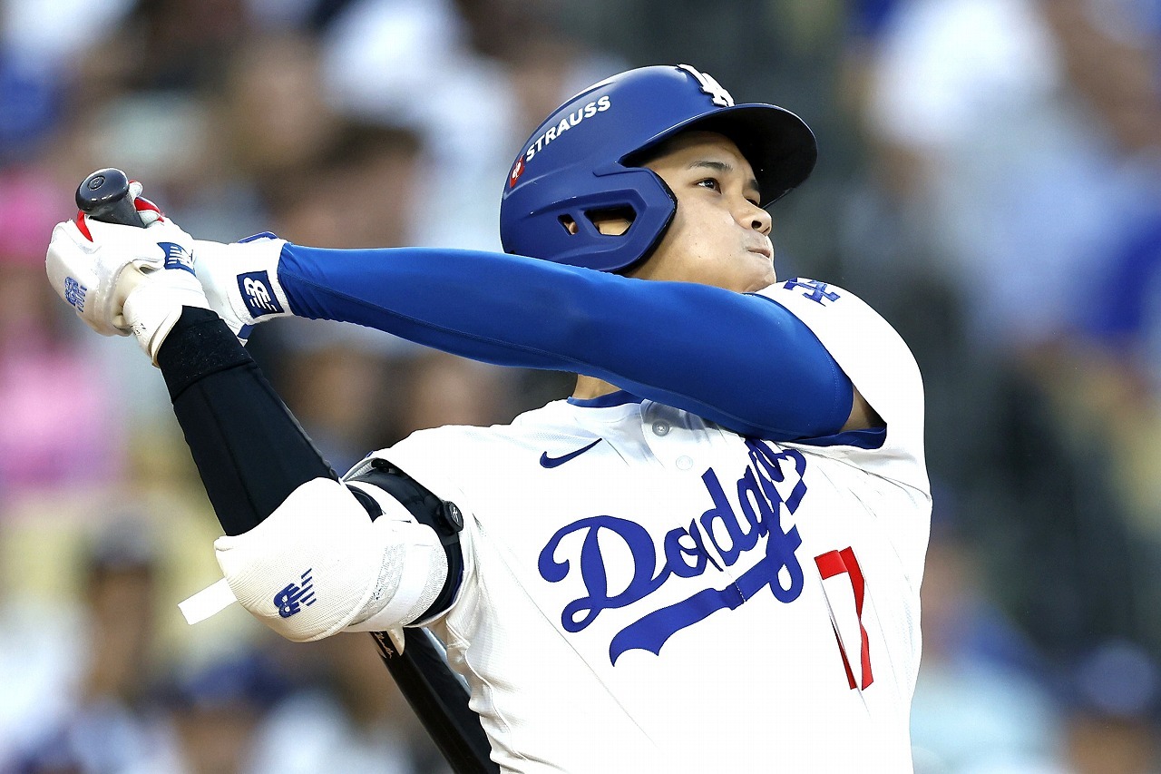 大谷翔平　フォトフレーム　先頭打者ホームラン 楽天市場】大谷翔平 ドジャース 移籍後初ホームラン記念 特大