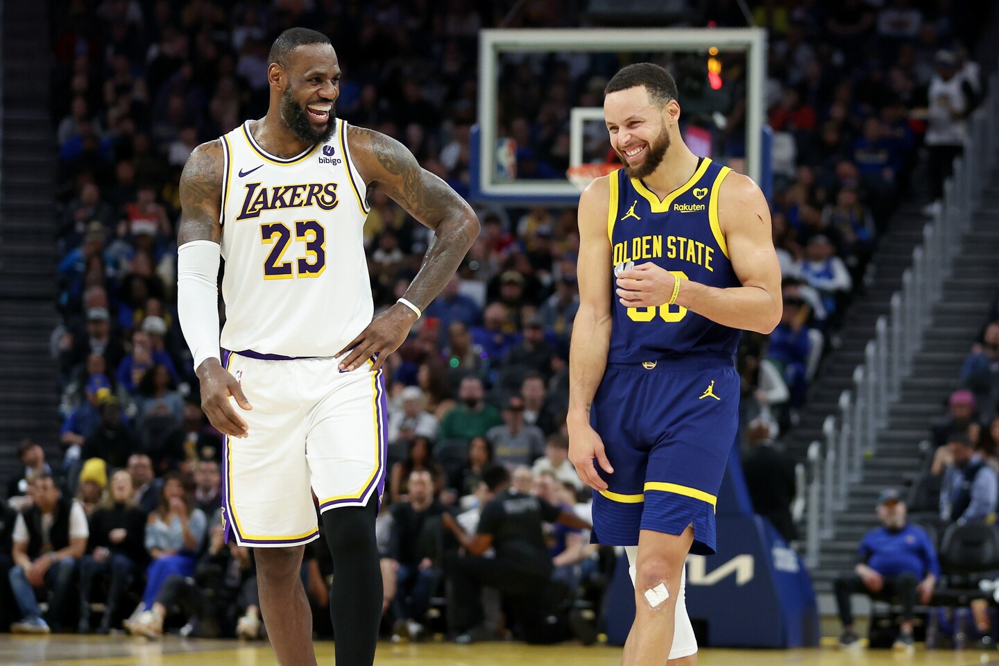 ボールを持っていない時が一番危険なんだ」レブロンが好敵手カリーの