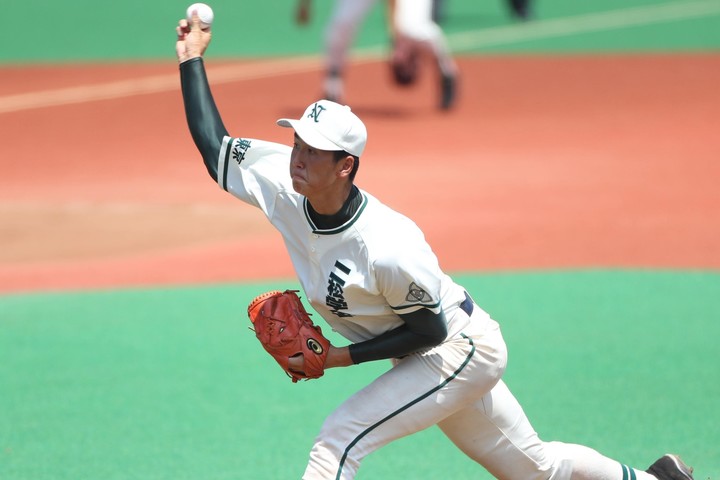 ドラフト候補タイプ別診断 未完の大器 大谷翔平とも比較される身長２ｍの二刀流選手 秋広に注目 The Digest