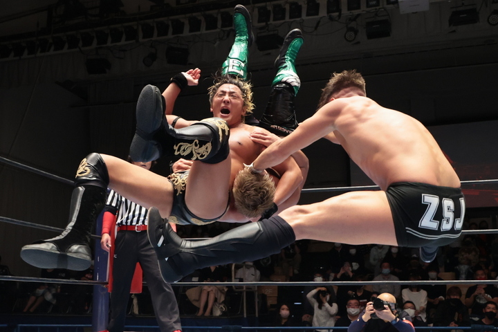 新日本プロレス椅子 ゲーミングチェア 「LOS INGOBERNABLES de JAPON」モデル : 新