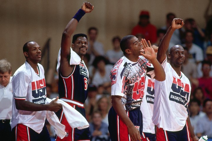 87％以上節約 NBA ドリーム チーム イン バルセロナ1992 勝利の旗のも ...