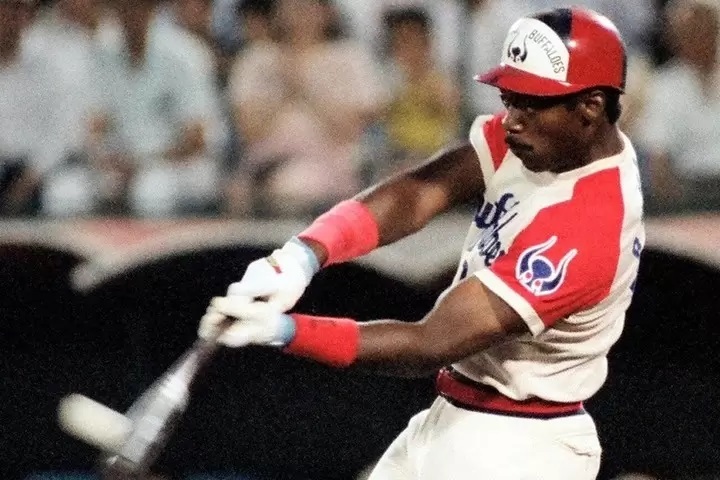 【プロ野球トレード収支の大検証:第5回】主砲デービスの逮捕で急遽獲得した“第三の外国人”が…近鉄に大幅プラスをもたらしたブライアント