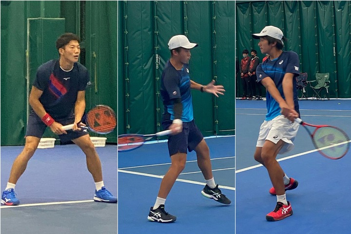 左から羽澤慎治（慶大）、山口柚希（早大）、小久保蓮（早大）。男子は早慶が危なげなくベスト４入りを決めた。写真：全日本学生テニス連盟