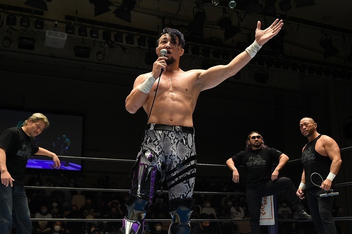 闇落ちのSHOがEVILばりの“無法殺法”でデスペラードを破る