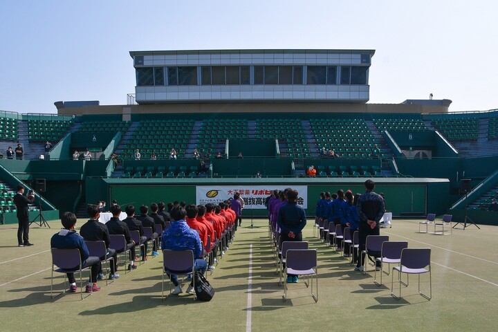 団体戦４日目を終え、３位の表彰式が行なわれた。写真提供：全国選抜高校テニス大会実行委員会
