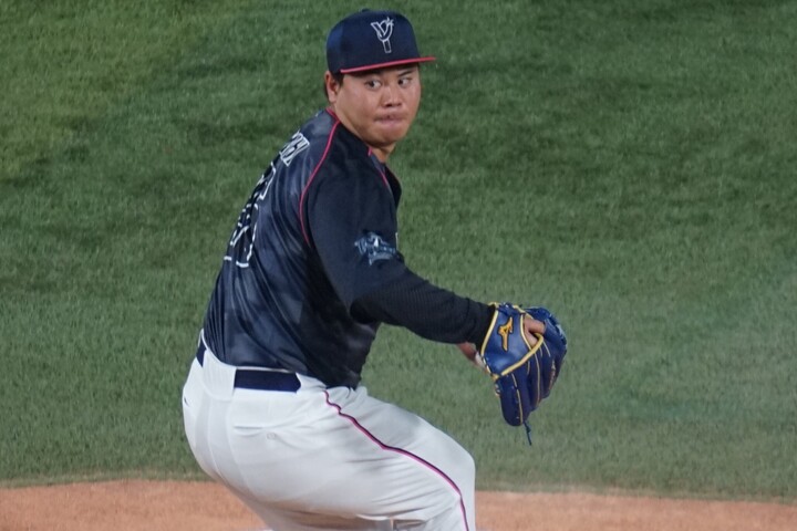 【激レア】 濱口遥大 選手 実使用 支給グラブ サイン入り グラブ 激レア】 濱口遥大 選手 実使用 支給グラブ サイン入り グラブ