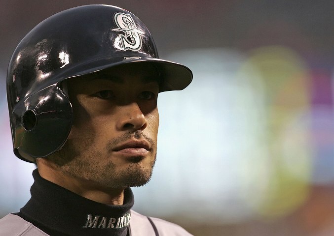 イチローサイン入りシアトル・マリナーズヘルメット ichiro-suzuki-seattle-mariners
