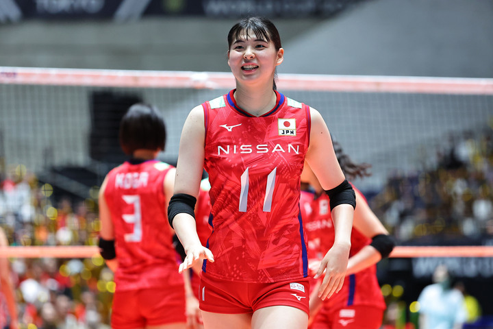 火の鳥NIPPON、ブルガリアに勝利し“無傷の４連勝”！ 山田二千華の躍動に栗原恵も惚れ惚れ「サーブが素晴らしかった！」【女子バレー】 | THE  DIGEST