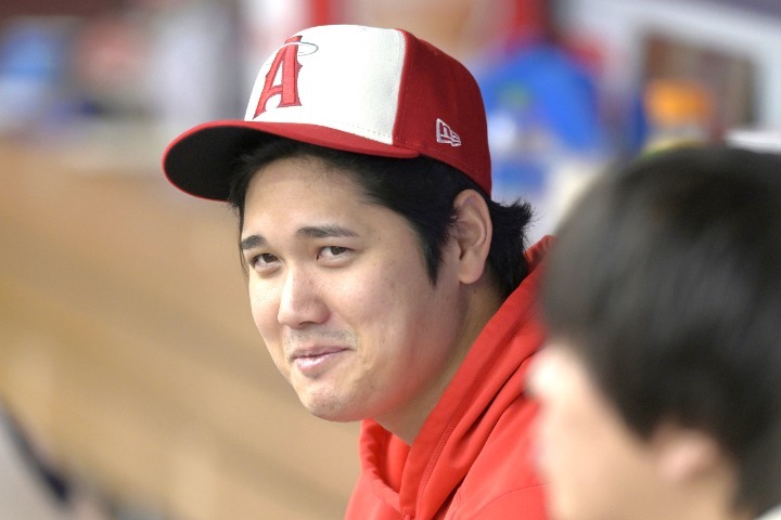 大谷翔平が“ユニコーン”姿に！エンジェルス公式がAIで作成した選手の