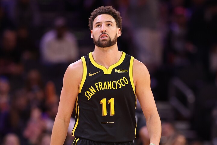 トンプソンの不振は契約問題にあり？完全FAとなる今季終了後の「契約交渉が重くのしかかり、明らかにイライラしている」＜DUNKSHOOT