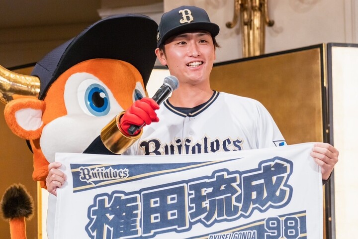 「何十年も現役を続けられることを目標に頑張っていきたい」――オリックスのドラ7・権田琉成が野球人生の長寿を誓う THE DIGEST