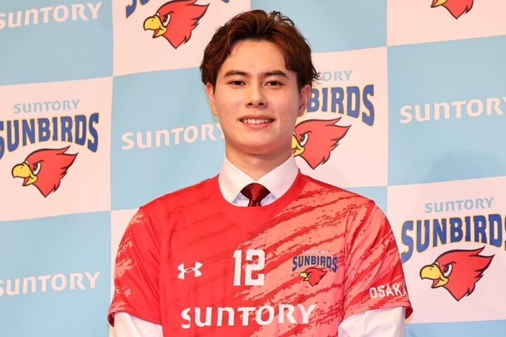 バレーボール　日本代表　高橋藍選手が所属しているサントリーサンバースの練習着 rectangle_large_type_2_18cf6b7