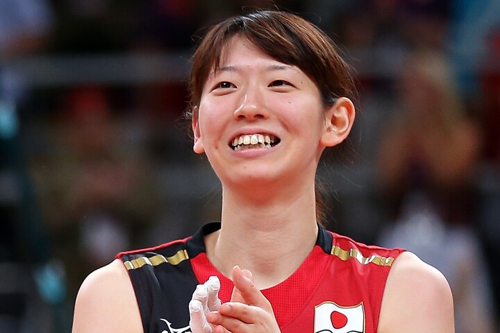 女優!」元バレー日本代表・江畑幸子が披露した上品な“黒ワンピース”姿 女優!」元バレー日本代表・江畑幸子が披露した上品な“黒ワンピース”姿