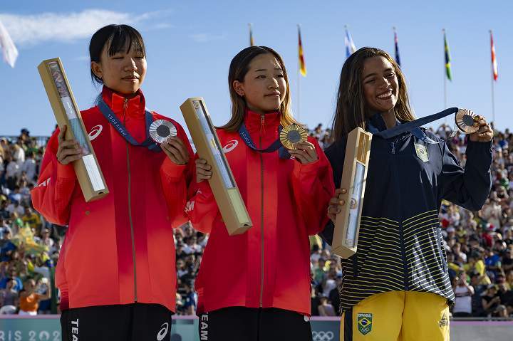札幌オリンピック 記念メダル 女性スケーター 札幌オリンピック 記念メダル 女性スケーター