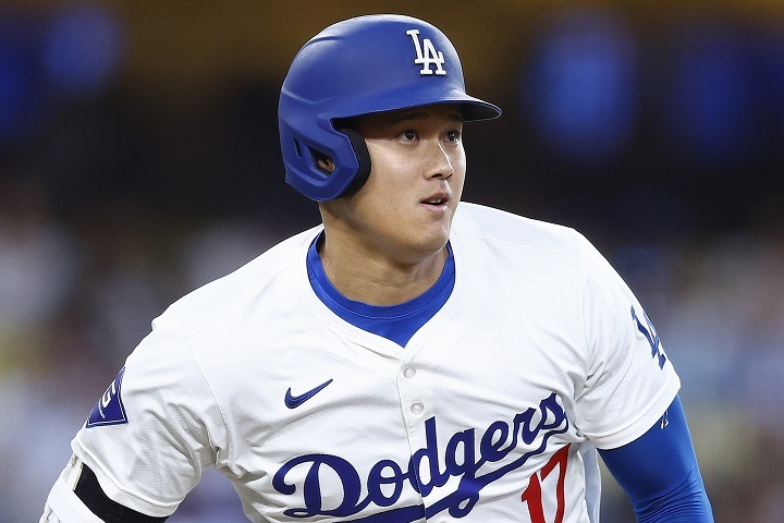 完売品 大谷翔平選手50/50記念ボール 黒 ブラック - 野球