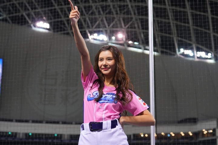 私は日本と台湾の代表」名古屋出身の台湾チアが独占激白。プレミア12で