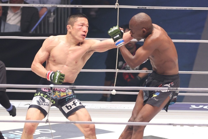 ⭕️激レア⭕️ BELLATOR MMA 白グローブ 堀口恭司 非売品 ⭕️激レア⭕️ BELLATOR MMA 白グローブ 堀口恭司 非売品