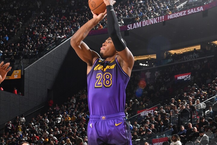 NBA】八村塁が豪快アリウープ含む4本のダンクを叩き込み19得点