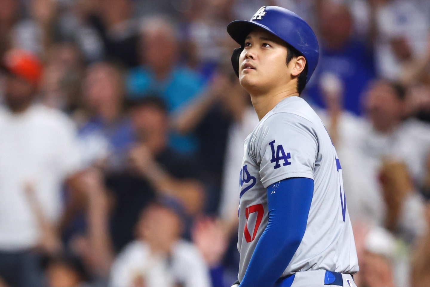 優勝　大谷翔平　顔 固まってる…😲 顔小さいね😳 #大谷翔平