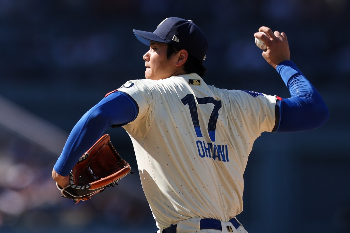 大谷翔平CROSSSQUALL二刀流 レイズ戦の5回、41号2点本…：投打「二刀流」大谷翔平